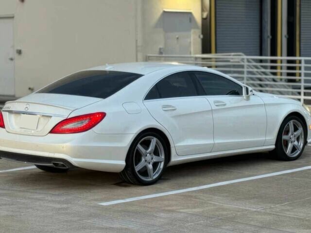 Белый Мерседес CLS серия, объемом двигателя 4.7 л и пробегом 90 тыс. км за 4100 $, фото 7 на Automoto.ua