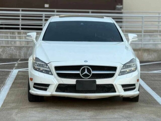 Белый Мерседес CLS серия, объемом двигателя 4.7 л и пробегом 90 тыс. км за 4100 $, фото 1 на Automoto.ua