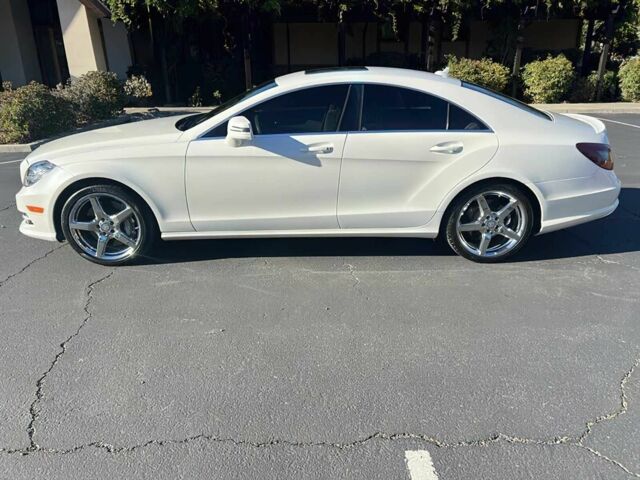 Белый Мерседес CLS серия, объемом двигателя 4.7 л и пробегом 87 тыс. км за 6700 $, фото 2 на Automoto.ua