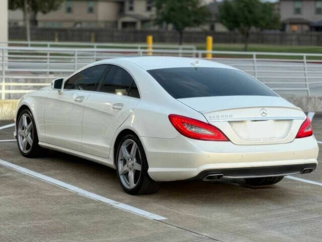 Белый Мерседес CLS серия, объемом двигателя 4.7 л и пробегом 90 тыс. км за 4100 $, фото 5 на Automoto.ua