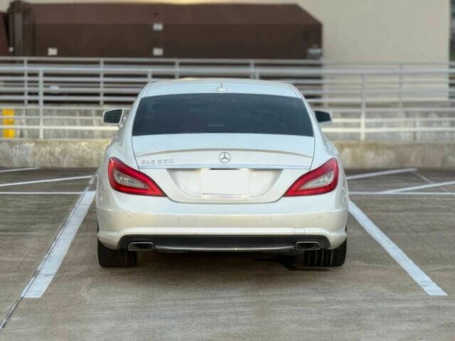 Белый Мерседес CLS серия, объемом двигателя 4.7 л и пробегом 90 тыс. км за 4100 $, фото 6 на Automoto.ua