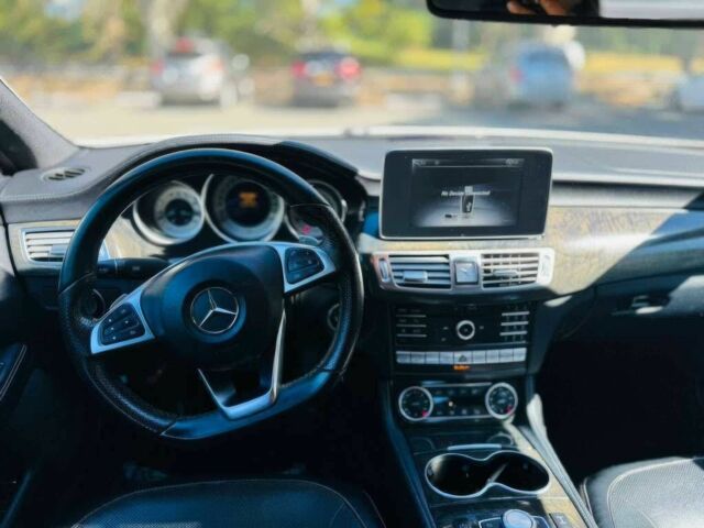 Белый Мерседес CLS серия, объемом двигателя 3 л и пробегом 78 тыс. км за 6500 $, фото 8 на Automoto.ua