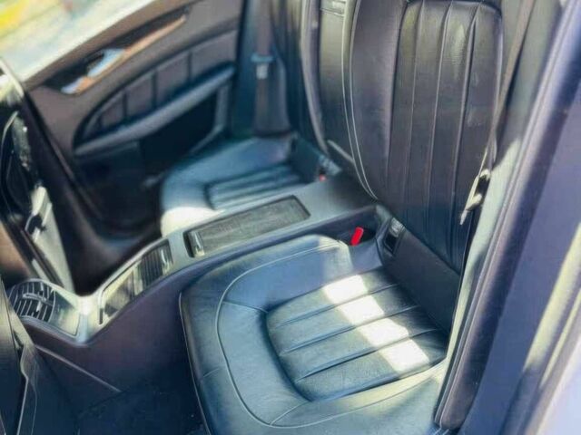 Белый Мерседес CLS серия, объемом двигателя 3 л и пробегом 78 тыс. км за 6500 $, фото 11 на Automoto.ua