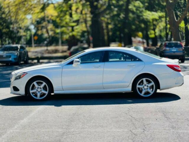 Белый Мерседес CLS серия, объемом двигателя 3 л и пробегом 78 тыс. км за 6500 $, фото 3 на Automoto.ua