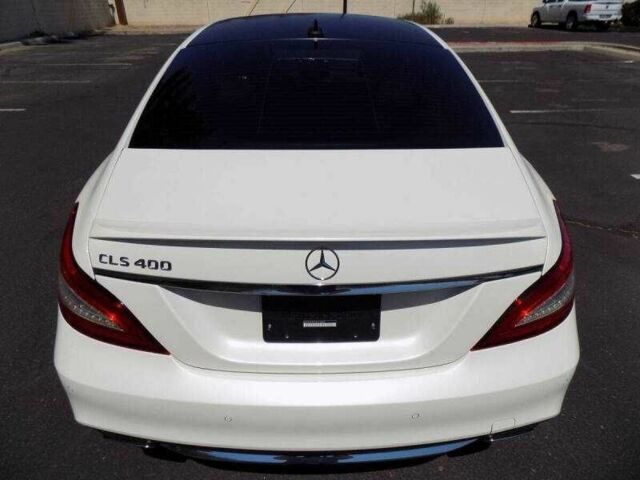Белый Мерседес CLS серия, объемом двигателя 3 л и пробегом 44 тыс. км за 8300 $, фото 3 на Automoto.ua