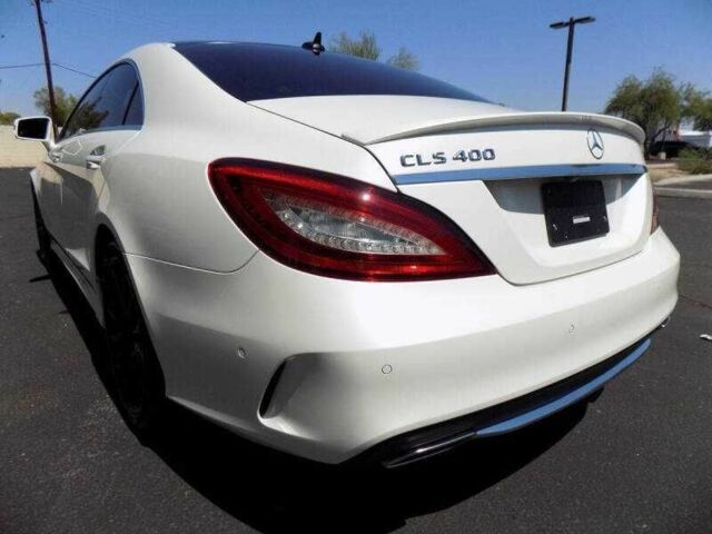 Белый Мерседес CLS серия, объемом двигателя 3 л и пробегом 44 тыс. км за 8300 $, фото 2 на Automoto.ua