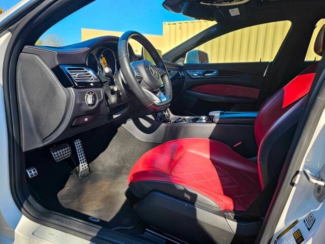 Белый Мерседес CLS серия, объемом двигателя 4.7 л и пробегом 76 тыс. км за 7000 $, фото 7 на Automoto.ua