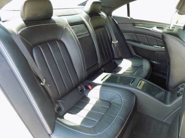 Белый Мерседес CLS серия, объемом двигателя 3 л и пробегом 44 тыс. км за 8300 $, фото 19 на Automoto.ua