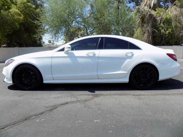 Белый Мерседес CLS серия, объемом двигателя 3 л и пробегом 44 тыс. км за 8300 $, фото 1 на Automoto.ua