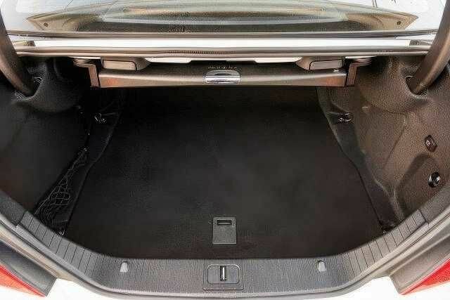 Белый Мерседес CLS серия, объемом двигателя 4.7 л и пробегом 99 тыс. км за 11000 $, фото 13 на Automoto.ua