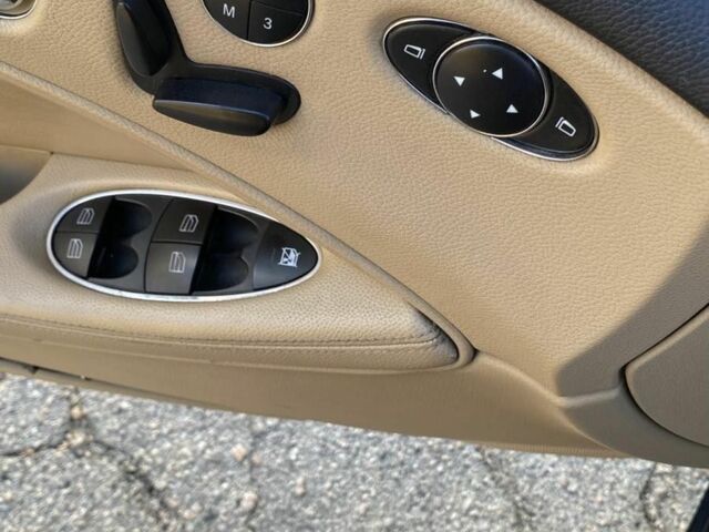 Черный Мерседес CLS серия, объемом двигателя 3.5 л и пробегом 375 тыс. км за 5700 $, фото 14 на Automoto.ua