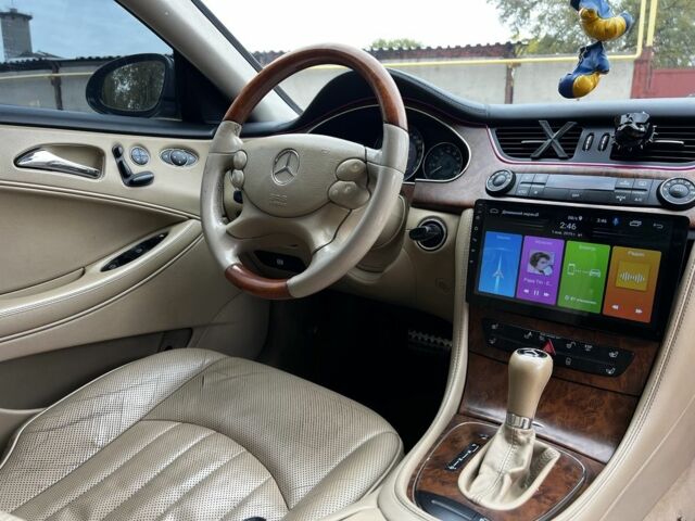 Чорний Мерседес CLS серия, об'ємом двигуна 3.5 л та пробігом 180 тис. км за 7500 $, фото 7 на Automoto.ua