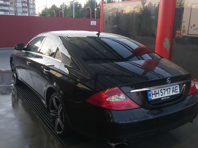 Черный Мерседес CLS серия, объемом двигателя 3 л и пробегом 300 тыс. км за 11500 $, фото 4 на Automoto.ua