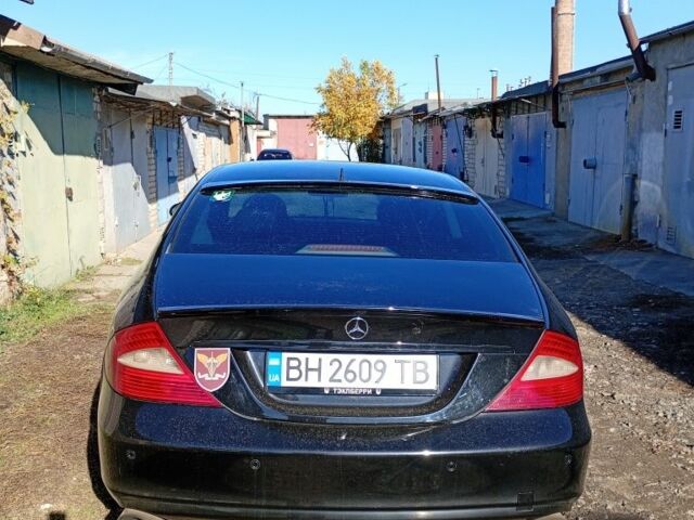 Черный Мерседес CLS серия, объемом двигателя 3.5 л и пробегом 270 тыс. км за 10000 $, фото 4 на Automoto.ua