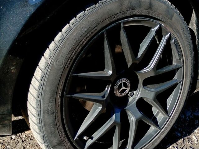 Черный Мерседес CLS серия, объемом двигателя 3.5 л и пробегом 270 тыс. км за 10000 $, фото 11 на Automoto.ua