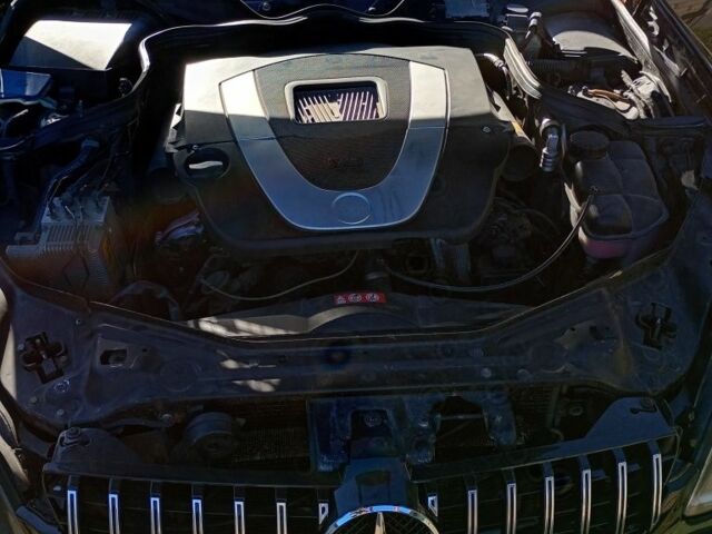 Черный Мерседес CLS серия, объемом двигателя 3.5 л и пробегом 270 тыс. км за 10000 $, фото 10 на Automoto.ua