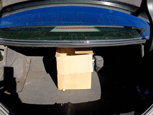 Черный Мерседес CLS серия, объемом двигателя 3.5 л и пробегом 270 тыс. км за 10000 $, фото 9 на Automoto.ua