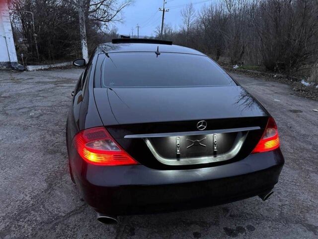 Черный Мерседес CLS серия, объемом двигателя 3.5 л и пробегом 432 тыс. км за 8900 $, фото 5 на Automoto.ua