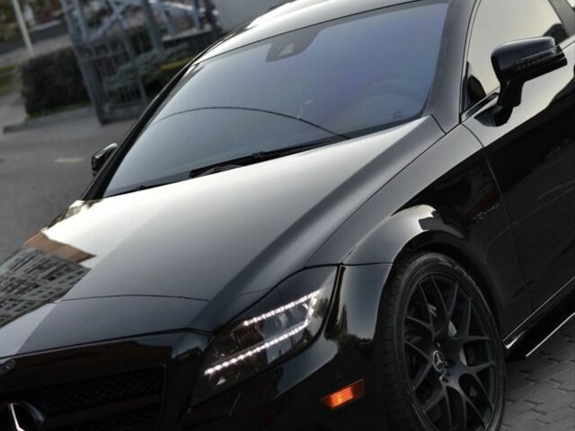 Черный Мерседес CLS серия, объемом двигателя 4.7 л и пробегом 253 тыс. км за 20000 $, фото 1 на Automoto.ua