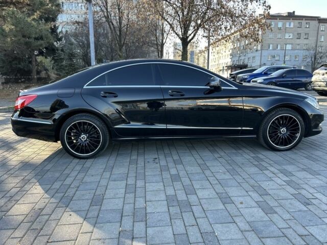 Черный Мерседес CLS серия, объемом двигателя 2.1 л и пробегом 280 тыс. км за 20800 $, фото 5 на Automoto.ua