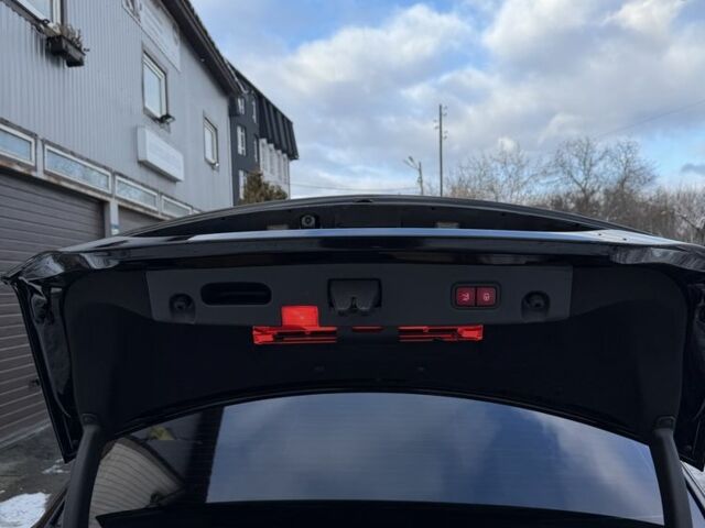 Чорний Мерседес CLS серия, об'ємом двигуна 3.5 л та пробігом 220 тис. км за 19500 $, фото 2 на Automoto.ua