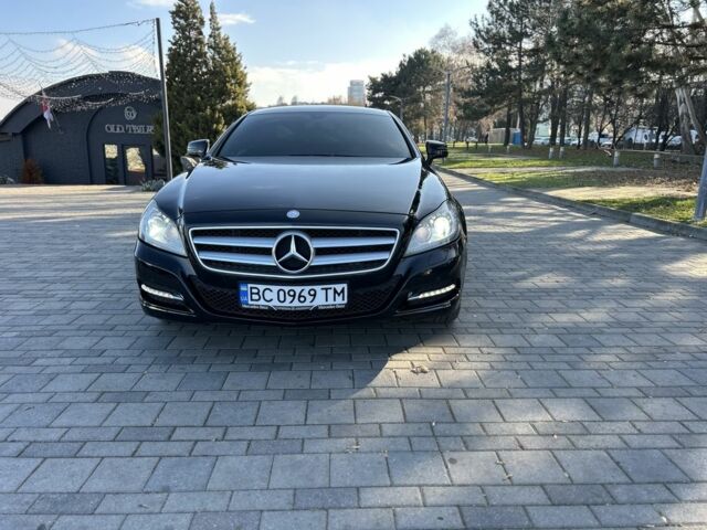Черный Мерседес CLS серия, объемом двигателя 2.1 л и пробегом 280 тыс. км за 20800 $, фото 11 на Automoto.ua