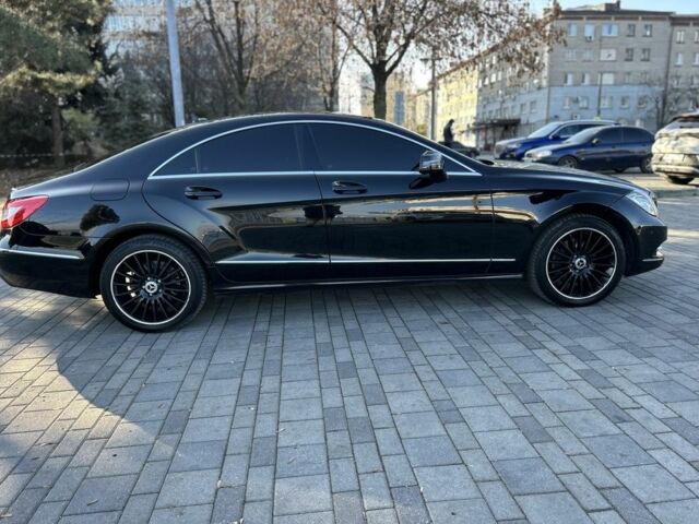 Черный Мерседес CLS серия, объемом двигателя 2.1 л и пробегом 280 тыс. км за 20800 $, фото 9 на Automoto.ua