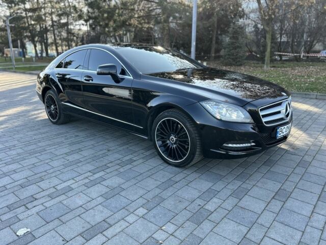 Черный Мерседес CLS серия, объемом двигателя 2.1 л и пробегом 280 тыс. км за 20800 $, фото 4 на Automoto.ua