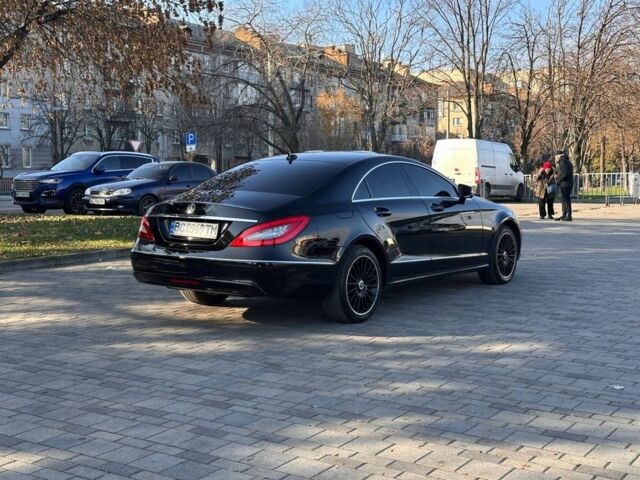 Черный Мерседес CLS серия, объемом двигателя 2.1 л и пробегом 280 тыс. км за 20800 $, фото 2 на Automoto.ua