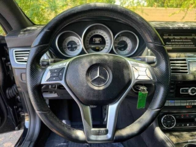 Чорний Мерседес CLS серия, об'ємом двигуна 4.7 л та пробігом 132 тис. км за 8900 $, фото 11 на Automoto.ua