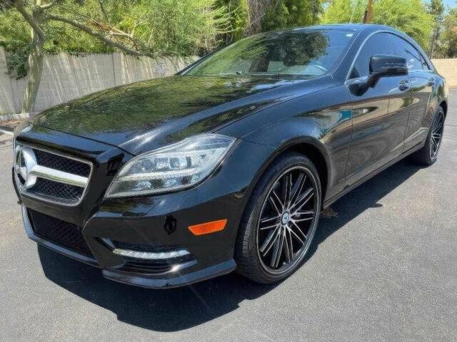 Чорний Мерседес CLS серия, об'ємом двигуна 4.7 л та пробігом 132 тис. км за 8900 $, фото 1 на Automoto.ua