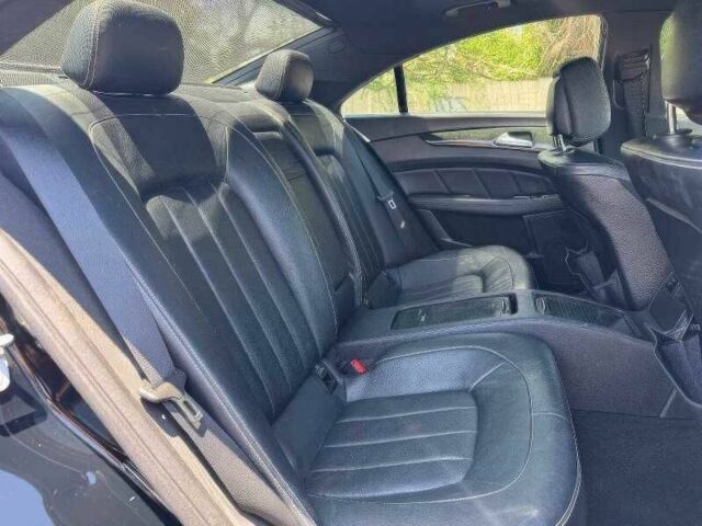 Чорний Мерседес CLS серия, об'ємом двигуна 4.7 л та пробігом 132 тис. км за 8900 $, фото 6 на Automoto.ua