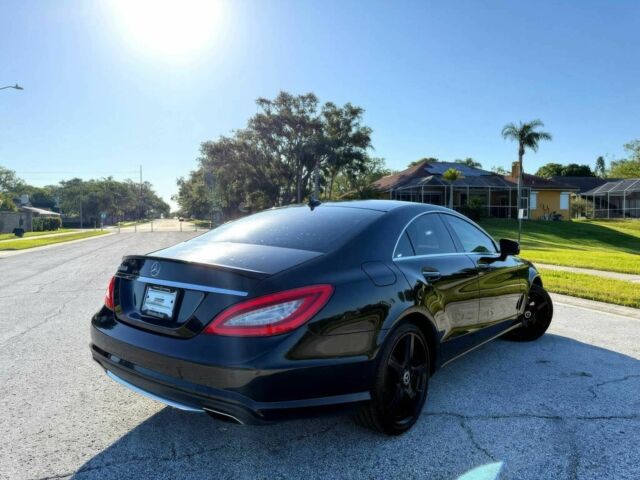 Черный Мерседес CLS серия, объемом двигателя 4.7 л и пробегом 94 тыс. км за 6400 $, фото 6 на Automoto.ua