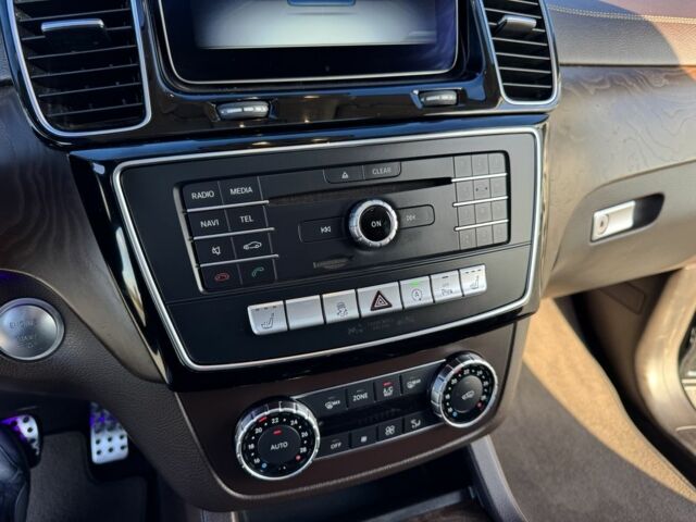 Черный Мерседес CLS серия, объемом двигателя 3 л и пробегом 198 тыс. км за 39999 $, фото 12 на Automoto.ua