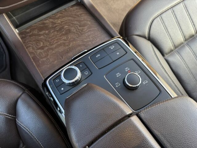 Черный Мерседес CLS серия, объемом двигателя 3 л и пробегом 198 тыс. км за 39999 $, фото 14 на Automoto.ua