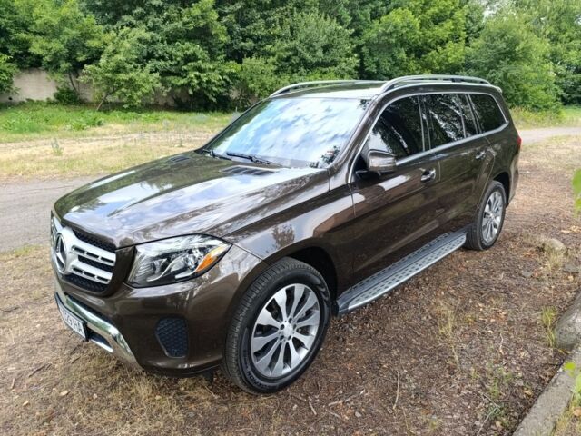 Коричневий Мерседес CLS серия, об'ємом двигуна 3 л та пробігом 200 тис. км за 27999 $, фото 1 на Automoto.ua