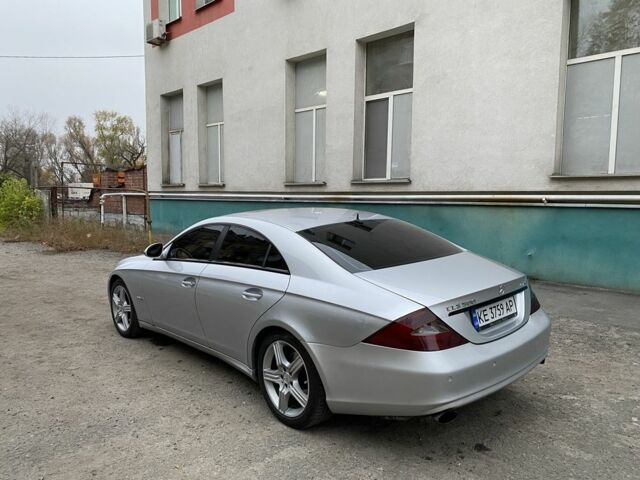 Серый Мерседес CLS серия, объемом двигателя 3.5 л и пробегом 256 тыс. км за 7500 $, фото 3 на Automoto.ua