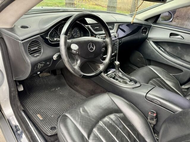 Серый Мерседес CLS серия, объемом двигателя 3.5 л и пробегом 187 тыс. км за 6999 $, фото 9 на Automoto.ua