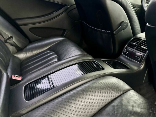 Серый Мерседес CLS серия, объемом двигателя 3.5 л и пробегом 187 тыс. км за 6999 $, фото 23 на Automoto.ua