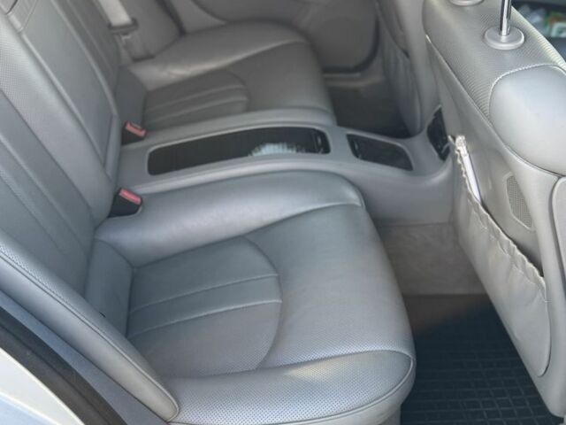 Серый Мерседес CLS серия, объемом двигателя 3.5 л и пробегом 224 тыс. км за 8500 $, фото 5 на Automoto.ua