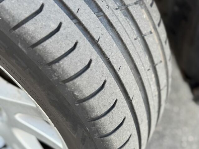 Серый Мерседес CLS серия, объемом двигателя 3.5 л и пробегом 224 тыс. км за 8500 $, фото 6 на Automoto.ua