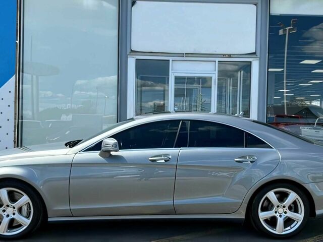 Серый Мерседес CLS серия, объемом двигателя 4.7 л и пробегом 86 тыс. км за 9500 $, фото 5 на Automoto.ua