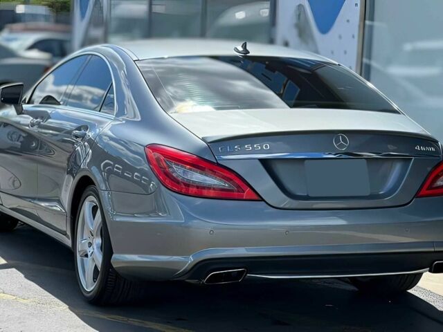 Серый Мерседес CLS серия, объемом двигателя 4.7 л и пробегом 86 тыс. км за 9500 $, фото 4 на Automoto.ua