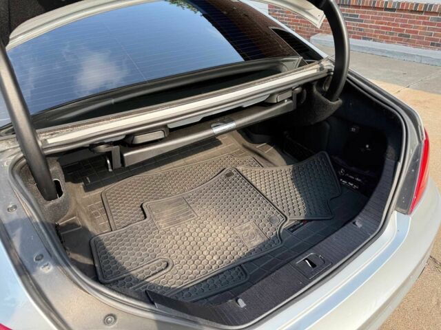 Серый Мерседес CLS серия, объемом двигателя 5.5 л и пробегом 89 тыс. км за 13300 $, фото 6 на Automoto.ua