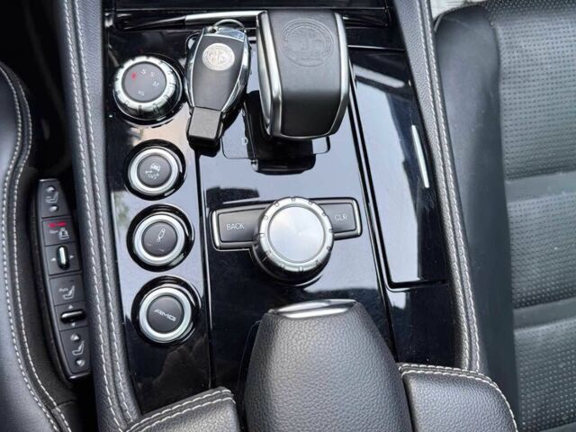 Серый Мерседес CLS серия, объемом двигателя 5.5 л и пробегом 89 тыс. км за 13300 $, фото 11 на Automoto.ua