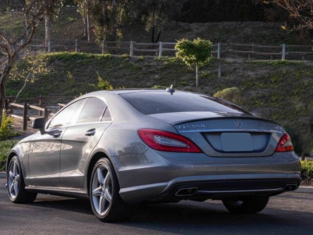 Серый Мерседес CLS серия, объемом двигателя 4.7 л и пробегом 83 тыс. км за 9500 $, фото 7 на Automoto.ua