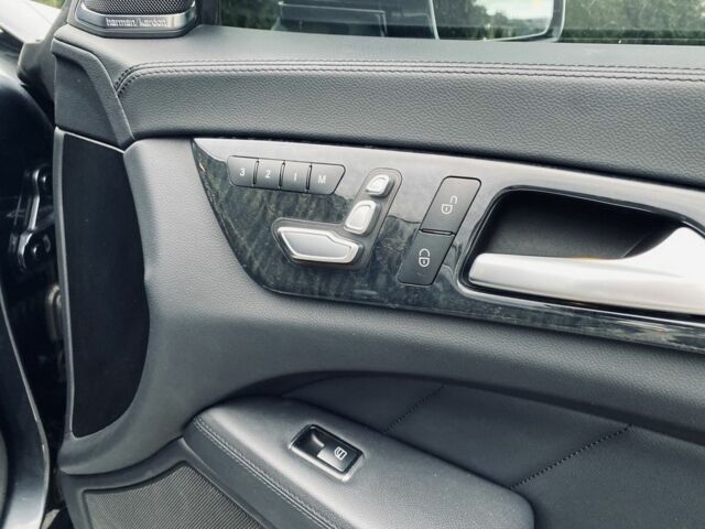 Серый Мерседес CLS серия, объемом двигателя 3 л и пробегом 107 тыс. км за 29000 $, фото 6 на Automoto.ua