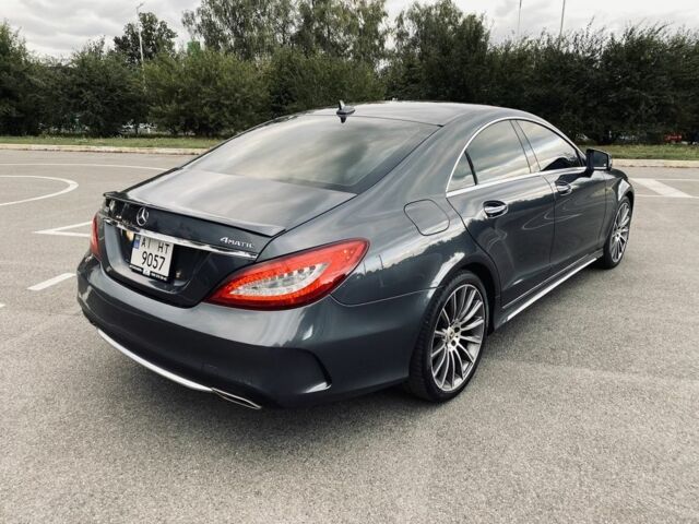 Серый Мерседес CLS серия, объемом двигателя 3 л и пробегом 107 тыс. км за 29000 $, фото 3 на Automoto.ua