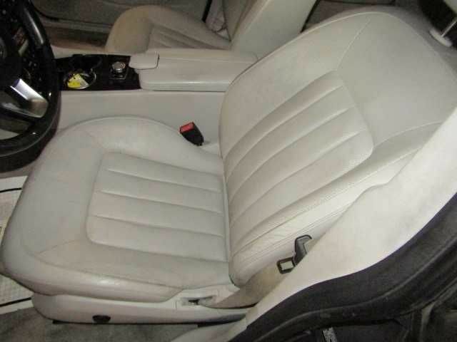 Серый Мерседес CLS серия, объемом двигателя 0 л и пробегом 200 тыс. км за 14500 $, фото 9 на Automoto.ua