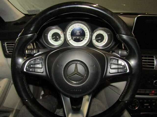 Серый Мерседес CLS серия, объемом двигателя 0 л и пробегом 200 тыс. км за 14500 $, фото 8 на Automoto.ua